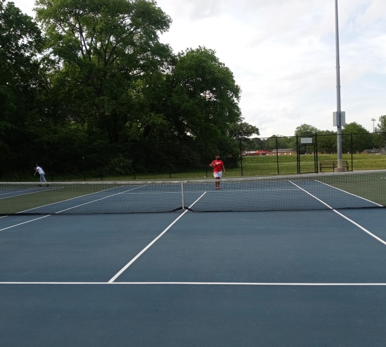 briarfield-park-tennis-courts-photo